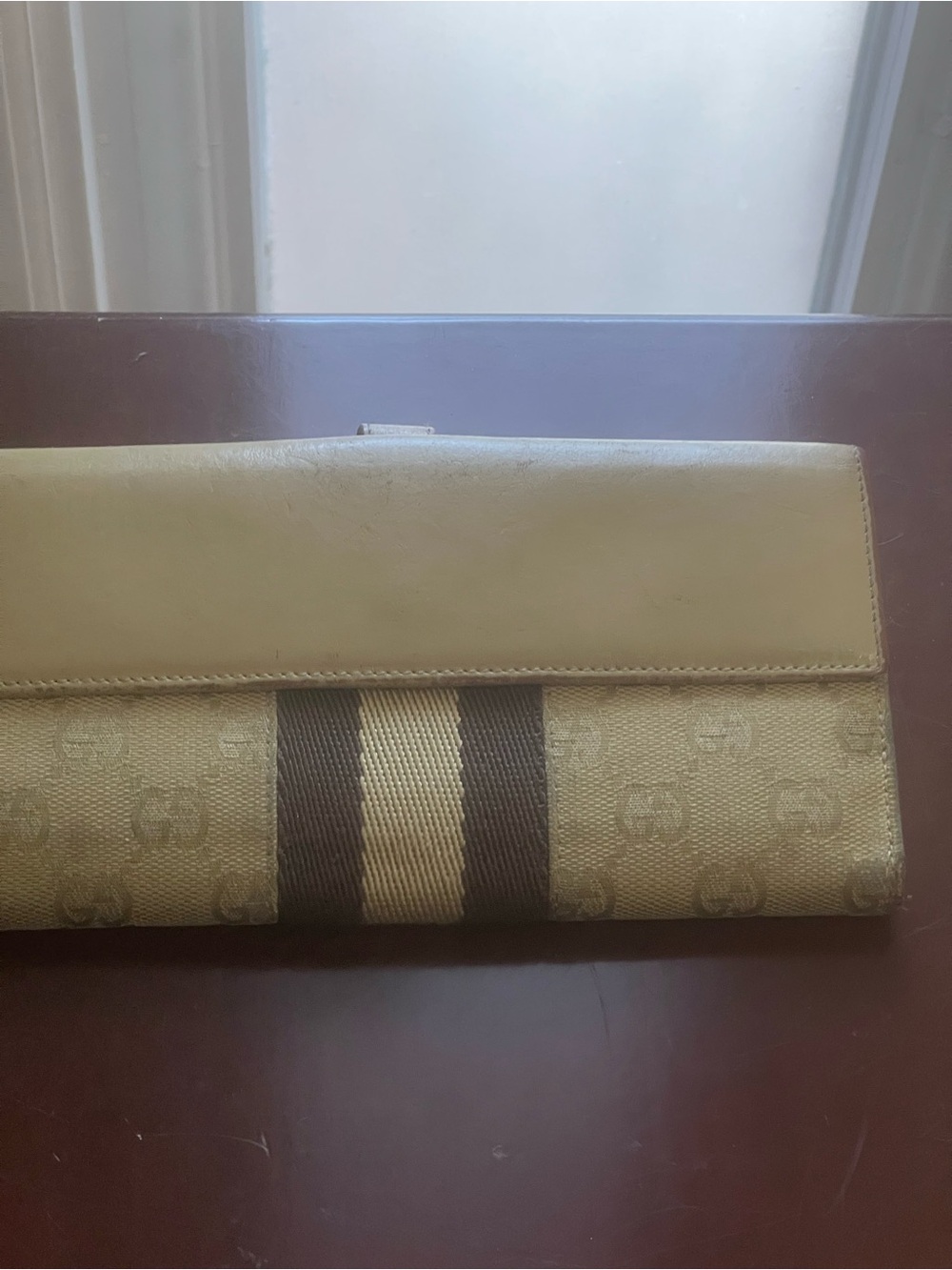 Authentic Gucci GG Supreme Canvas Wallet with Web Stripe and Clasp Closure. - Picture 13 of 15